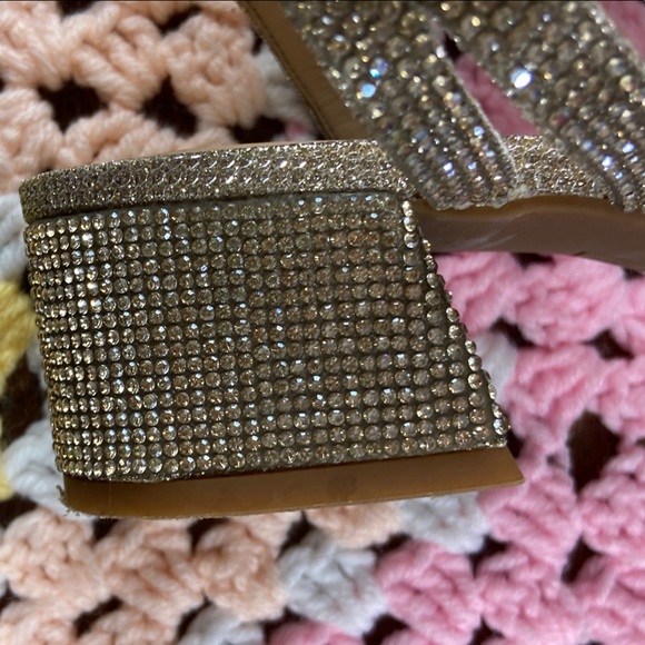 Copper Key Waltz Gold Rhinestone Glitter Shimmer Bedazzled Strappy Sandals Heels - Picture 8 of 15